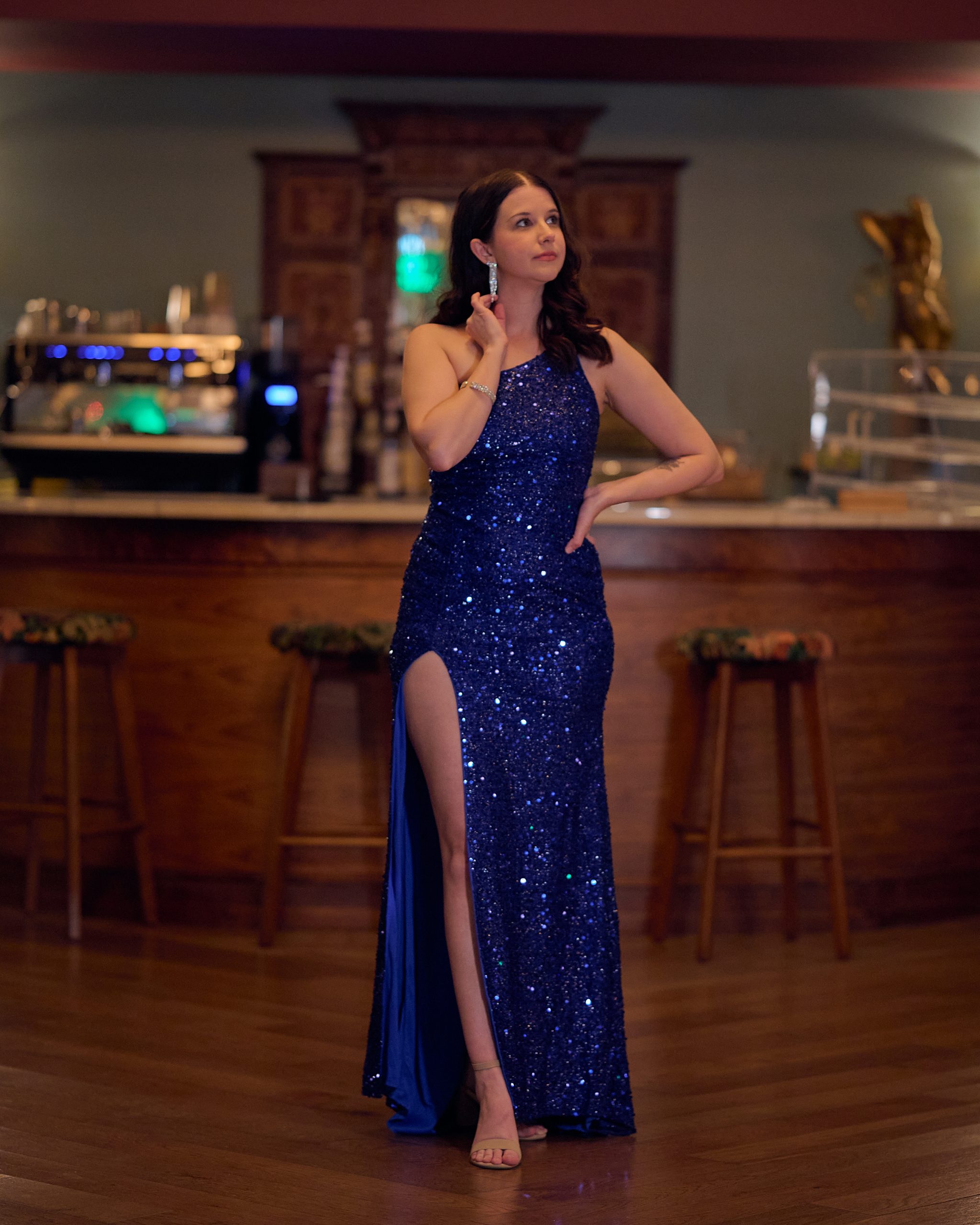Vintage glamour photography in downtown Chattanooga
